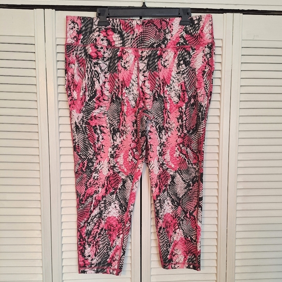 C athletic Pants - C active dragon fruit snakeskin athletic leggings plus sz 18/20W NWT *B8